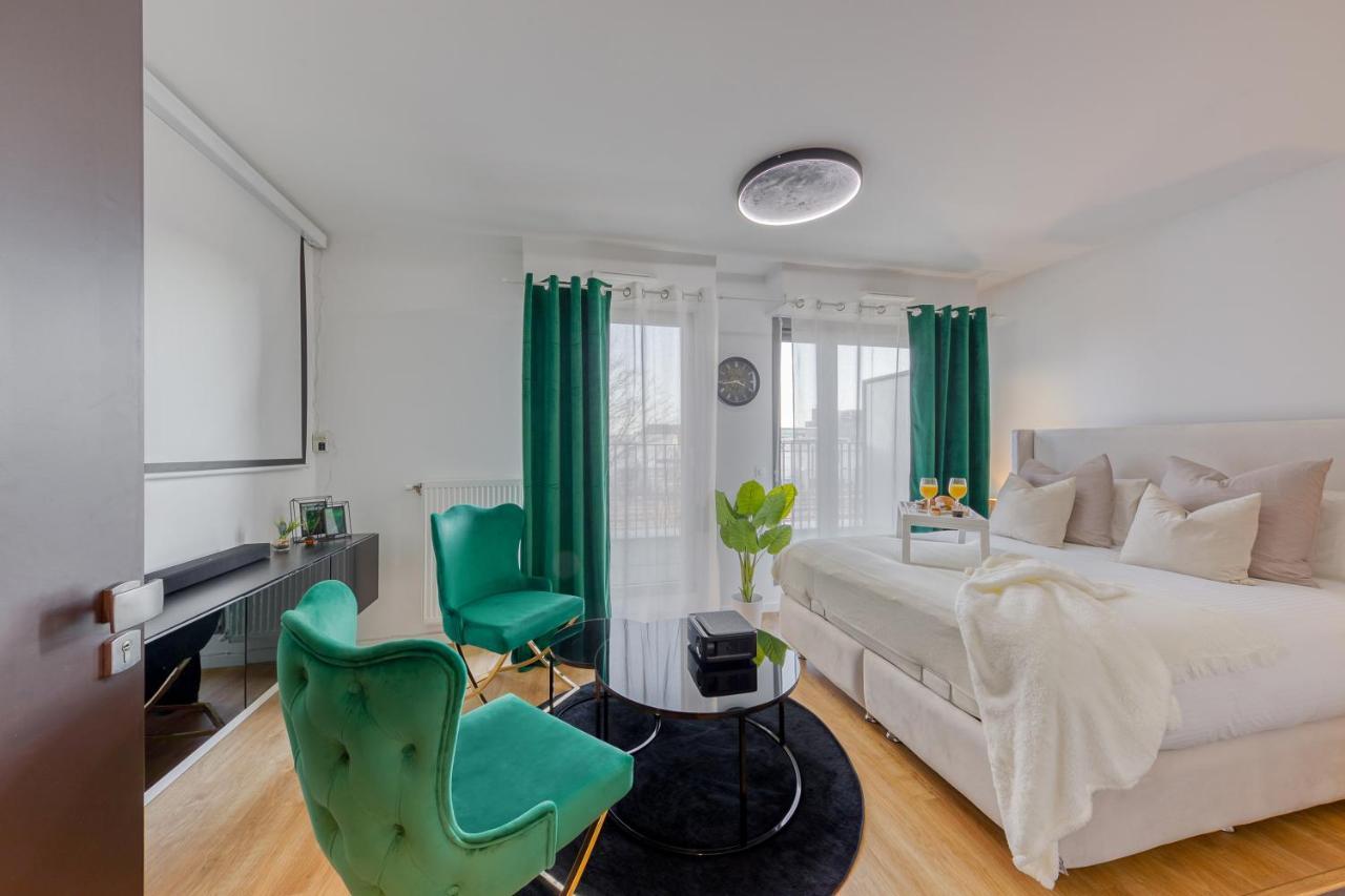 Appartamento Cinema Moon Luxury - Gare 3Min - Proche Paris Massy  Esterno foto